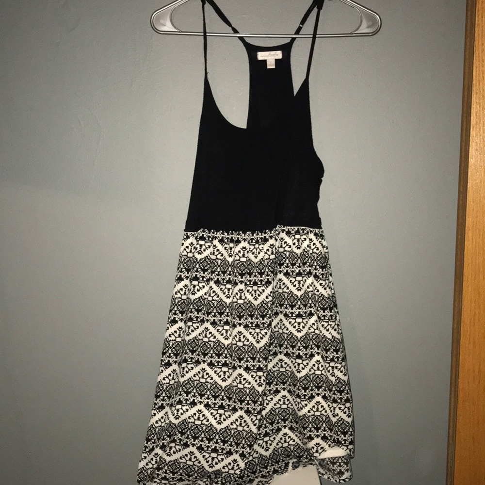 *** 5 for $20 item -- Cute black and white dress